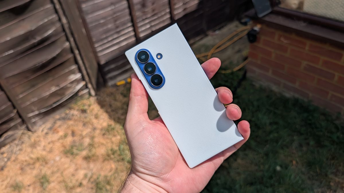3d printed case on back of galaxy z fold 7