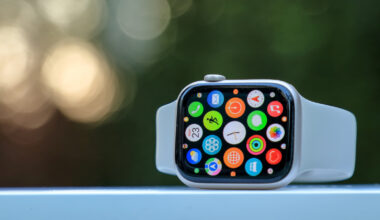 5 Reasons To Buy A Cheaper Smartwatch Instead Of An Apple Watch
