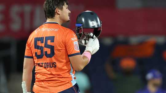 lhuan-dre-pretorius-scored-his-maiden-t20-hundred