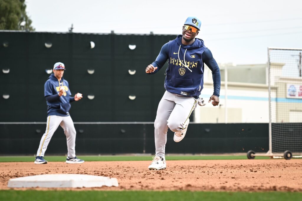 Brewers Weighing Promotion For Top Prospect Luis Lara