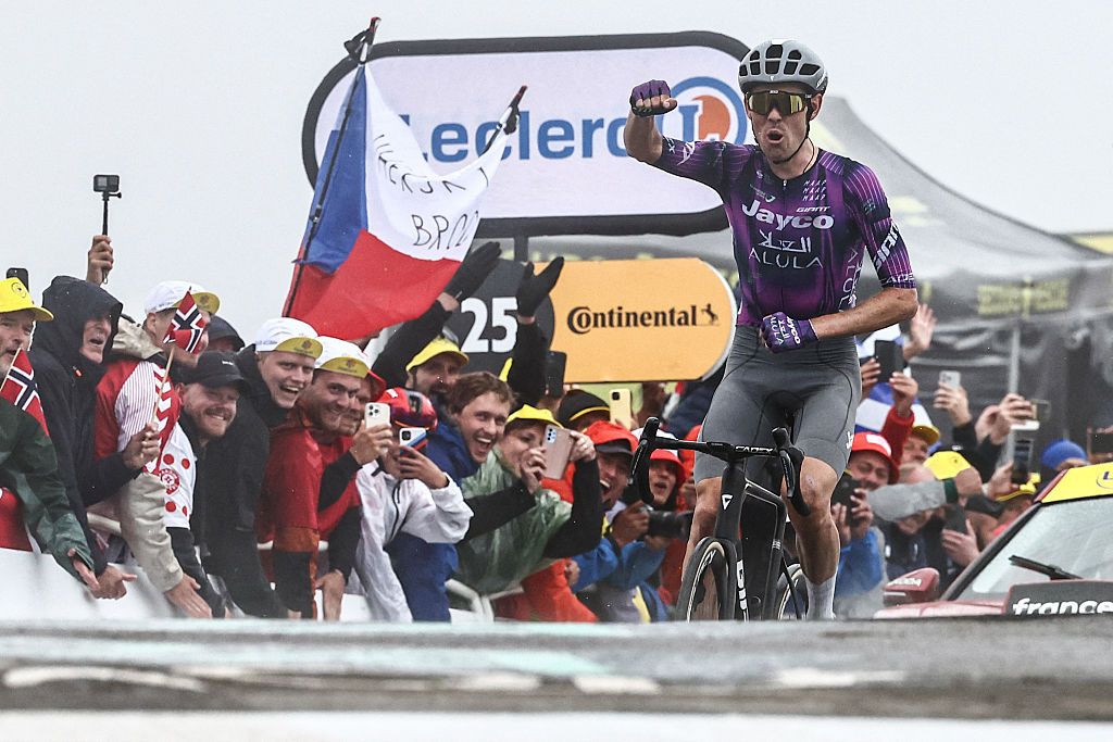 Tour de France: Ben O'Connor wins at Courchevel's Col de la Loze