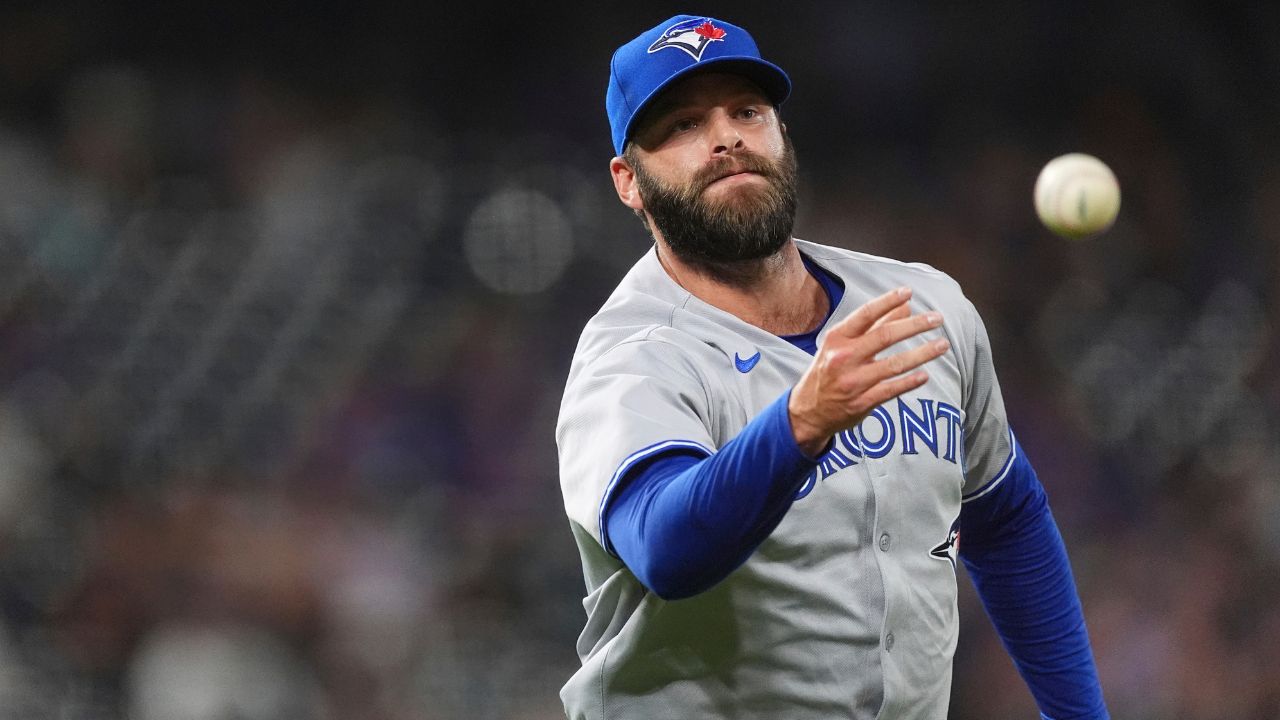 Blue Jays trade RHP Tommy Nance to Twins for prospect Ryan Sprock