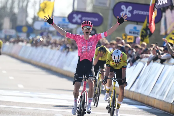 Neilson Powless' iconic victory at Dwars door Vlaanderen 2025