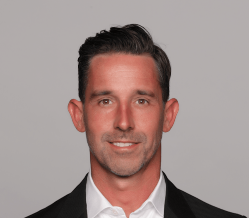 NFL: 49ers Head Coch Kyle Shanahan suffers serious injuries in car crash, will be limited for near future