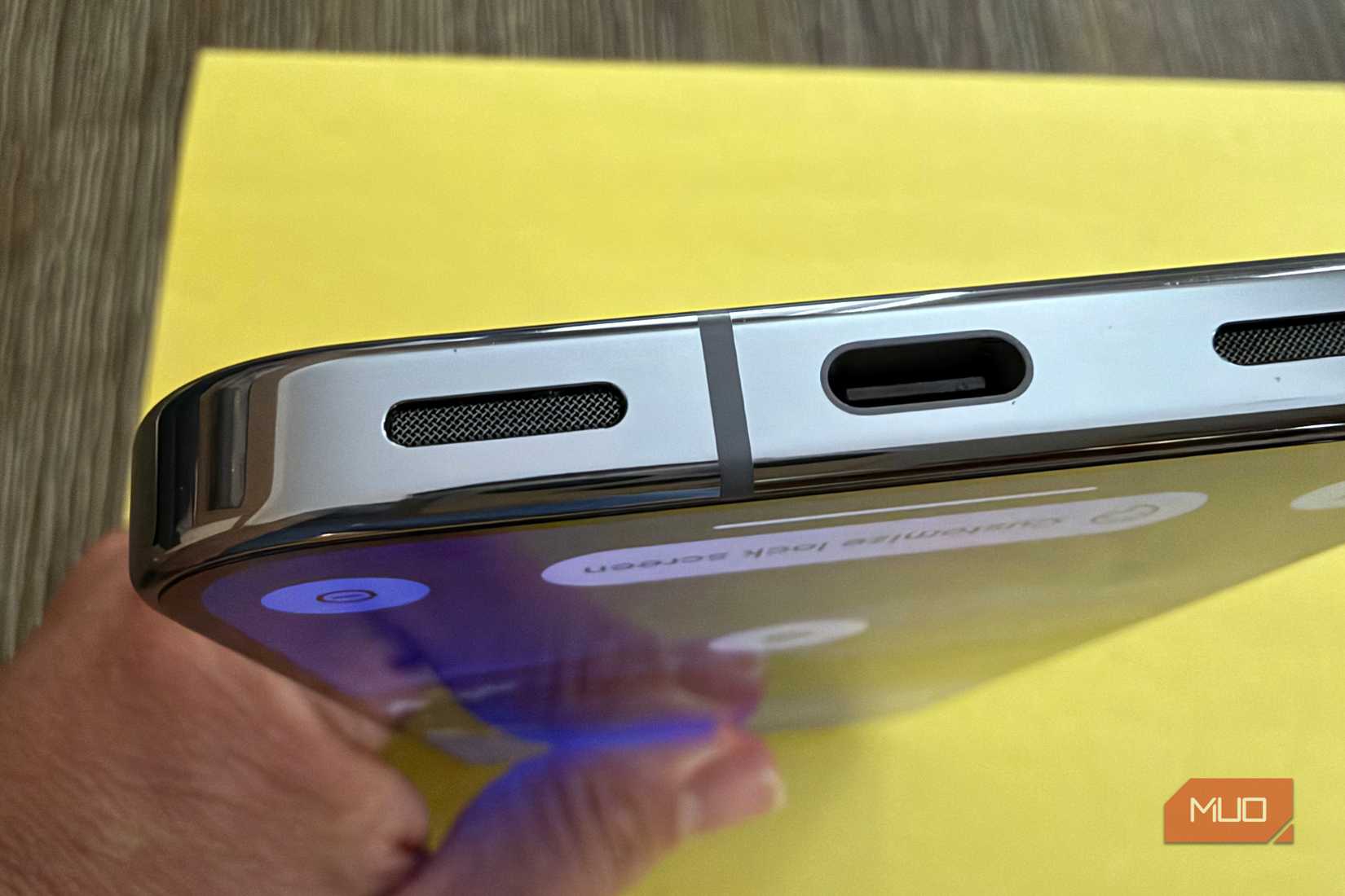 pixel 10 pro bottom