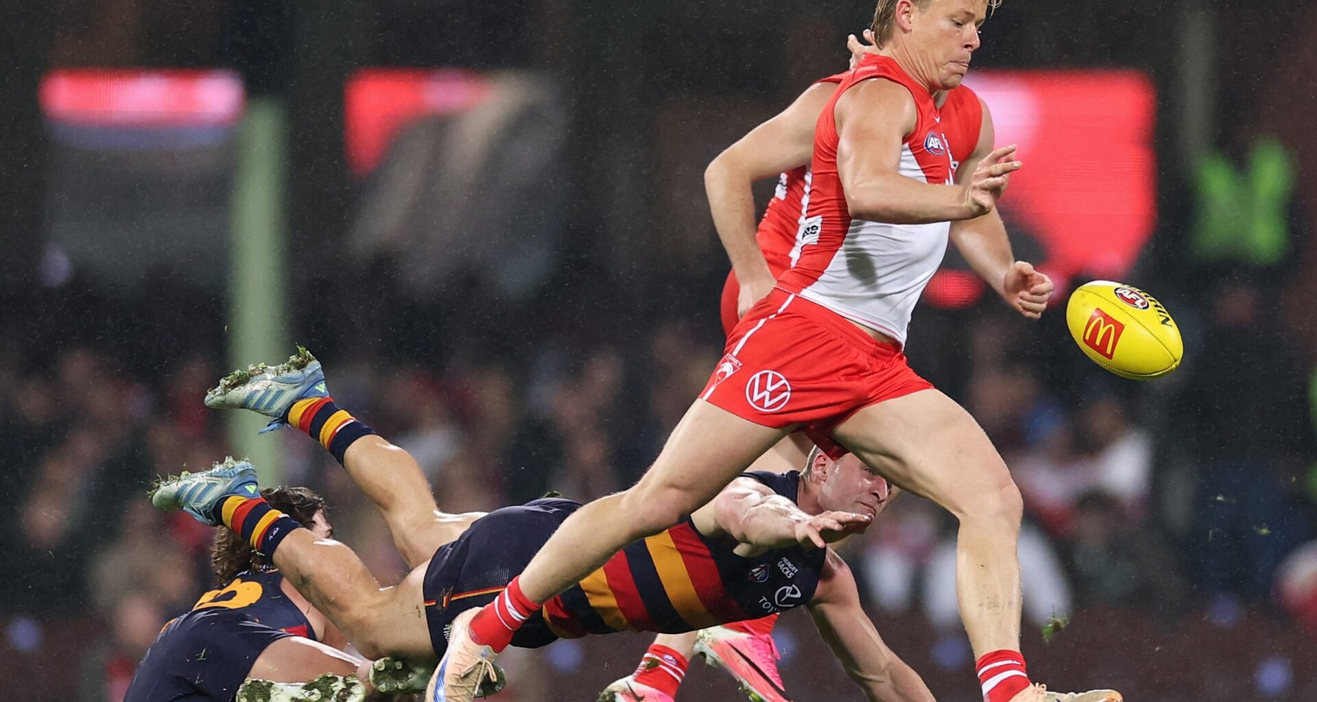 Swans downplay Heeney concerns, lament patchy performances