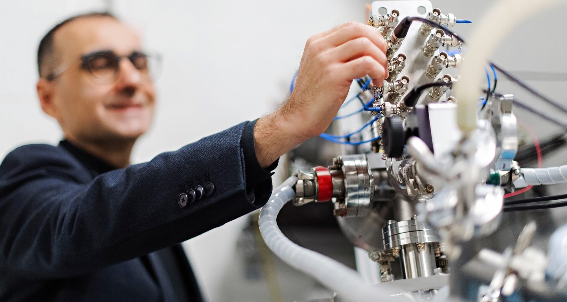 Using Molecule As Quantum Sensor