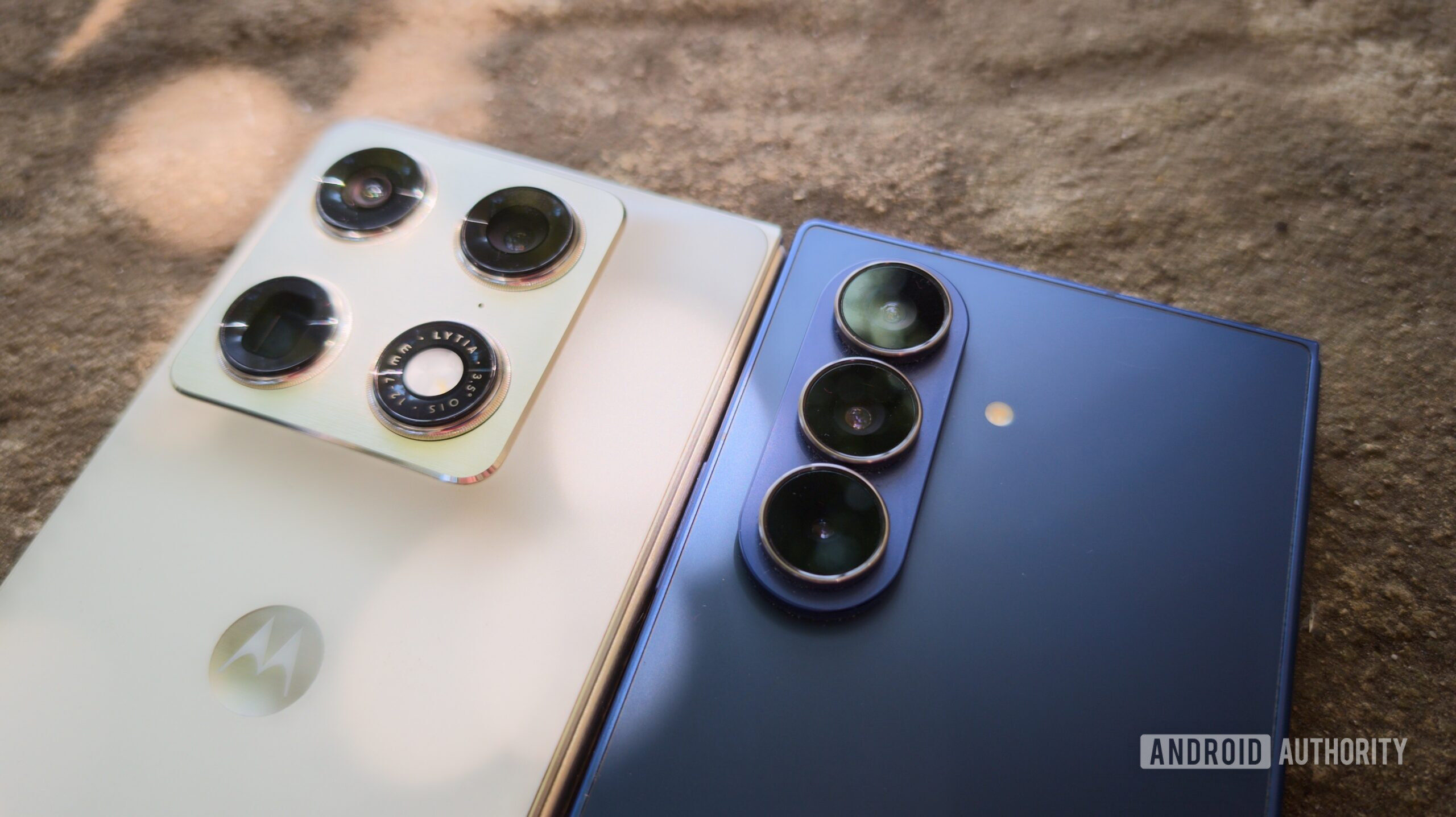 razr fold z fold 7 cameras razr fold z fold 7 cameras