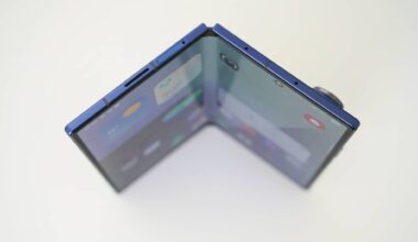 Samsung previews a new approach to cut the crease – Pickr