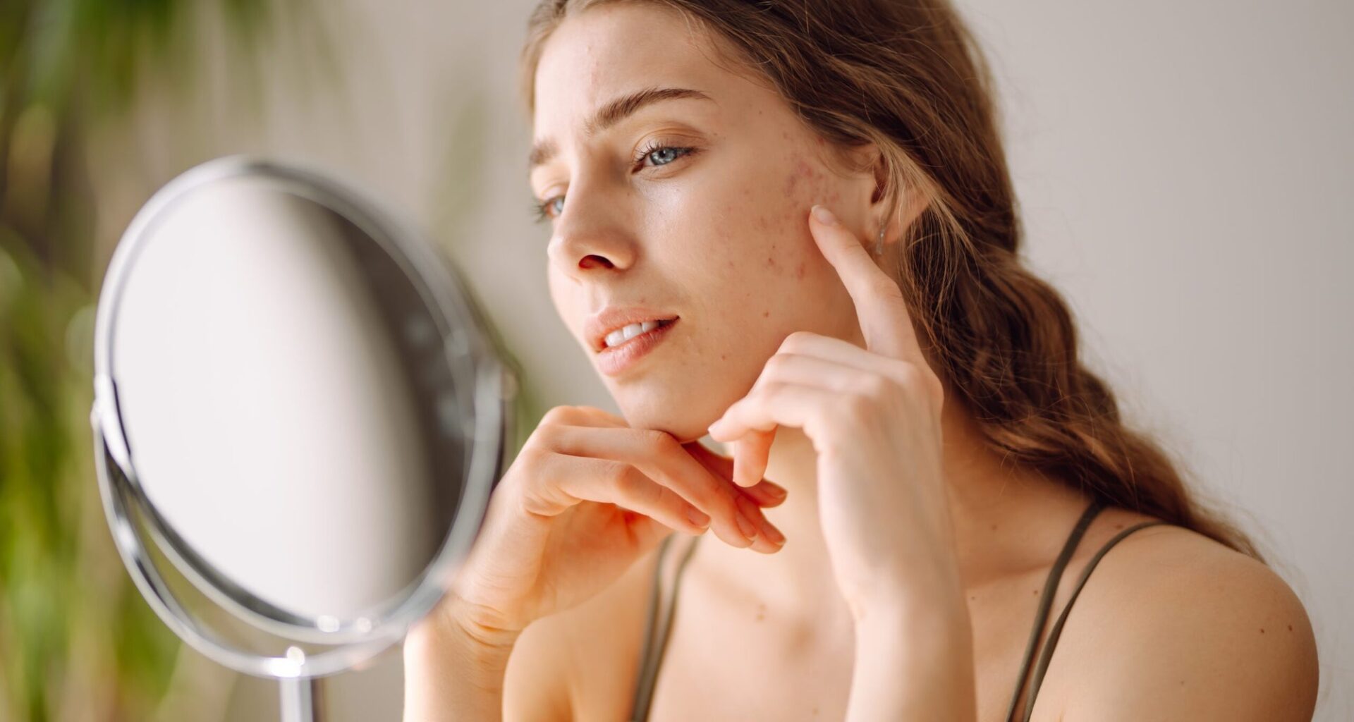 New study finds that skin damage begins before visible aging appears