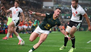 Jesse Kriel score South Africa's third on the stroke of half-time