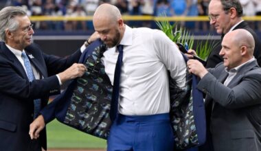 Longoria inducted into Rays Hall of Fame