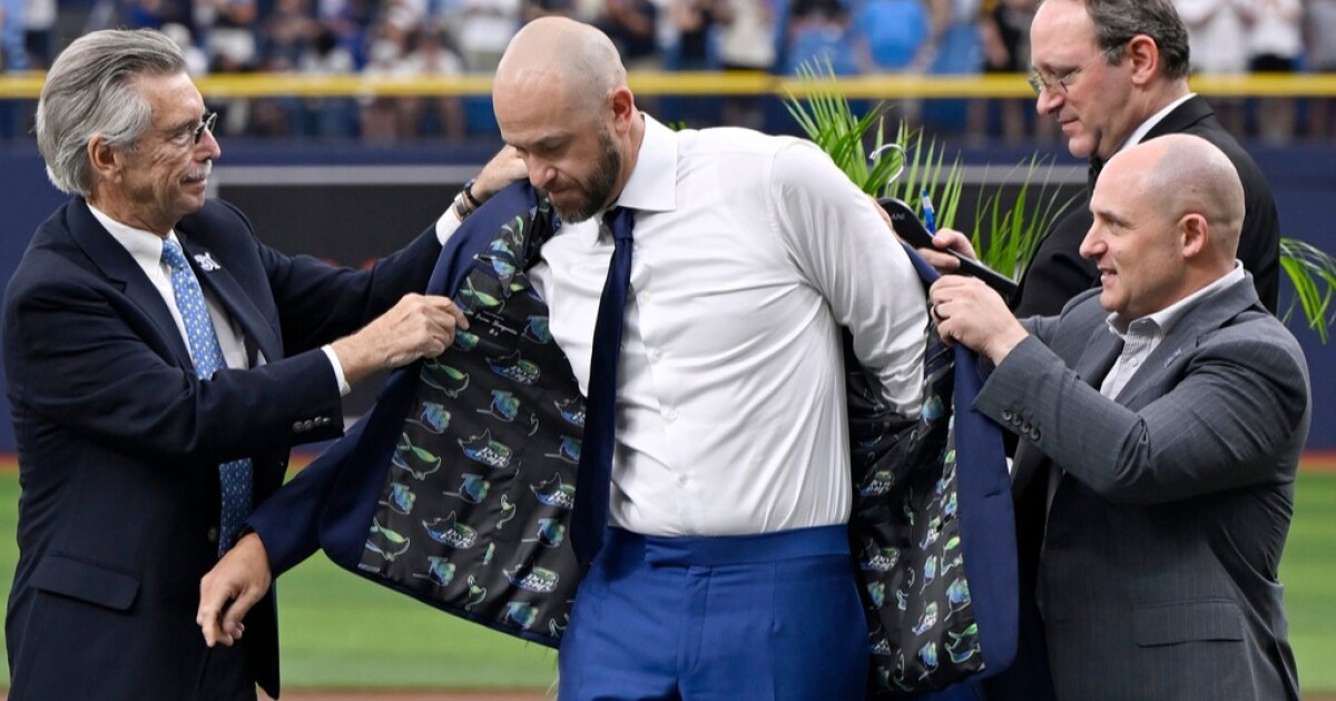 Longoria inducted into Rays Hall of Fame