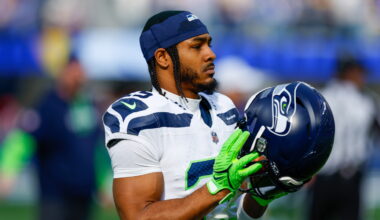 Seahawks cut RB Kenny McIntosh