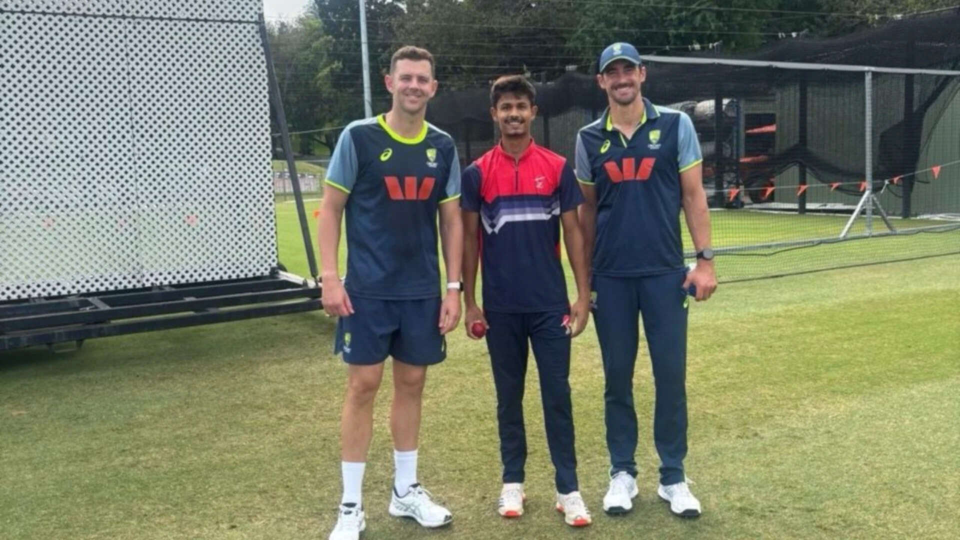 Vasudev, Hazlewood and Starc