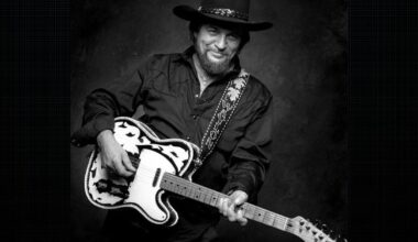 Waylon Jennings to be Honored in Hollywood
