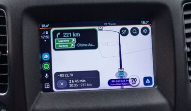 Waze introduces motorcycle mode, more conversational AI features