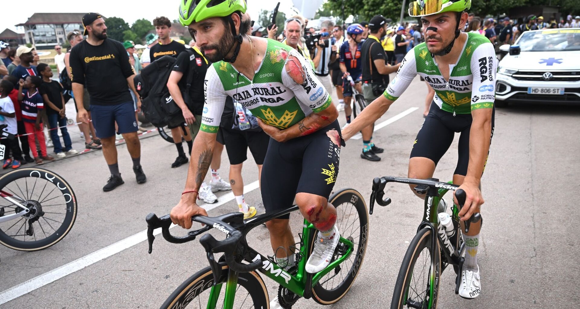 Multiple riders crash in high-speed, domino-effect sprint incident on Tour de France stage 12