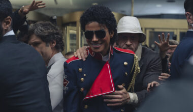 Jaafar Jackson as Michael Jackson and KeiLyn Durrel Jones as Bill Bray in Michael.
