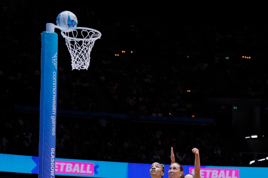Sophie Dwyer's last shot hits the rim in the Australian Diamonds' Commonwealth Games semifinal against Jamaica.