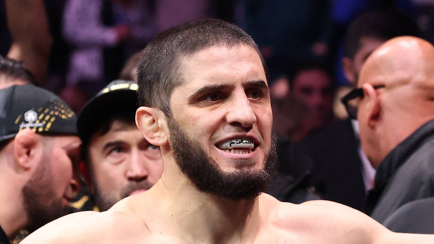 Undefeated UFC Star Shares Prediction for Islam Makhachev vs. Ian Machado Garry