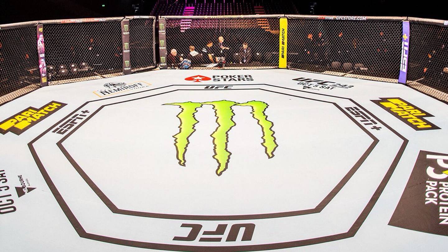 Ex-UFC Champion Reveals Cause for Withdrawal From Noche UFC Main Event