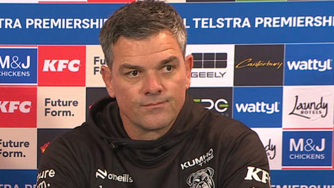 NRL 2026: Cameron Ciraldo gives update on Sitili Tupouniua hamstring injury, Bulldogs press conference
