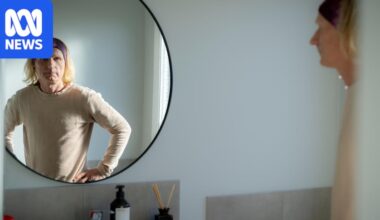 'I wasn't there': Life with dissociative identity disorder