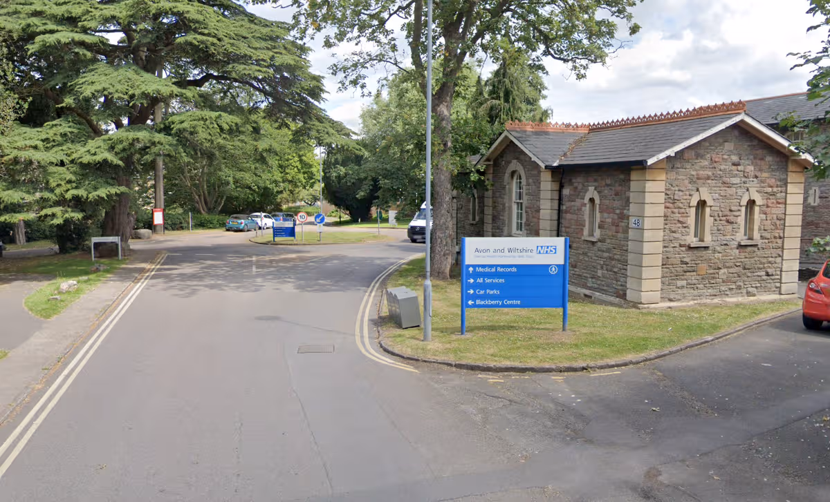 Riverside Adolescent Unit is based on the Blackberry Hill Hospital site (general site image)