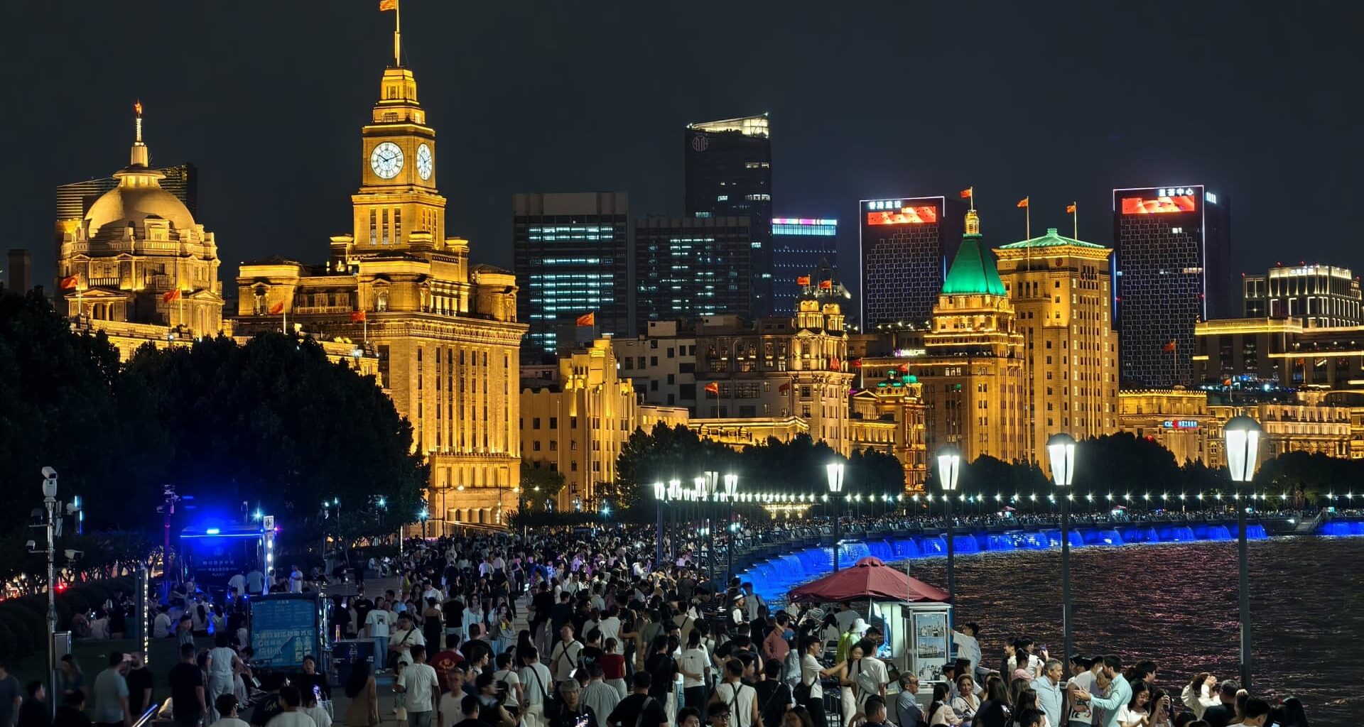 Tourism price wars threaten China's consumer spending