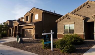 Mortgage rates hit highest level in 3 weeks, weakening demand further