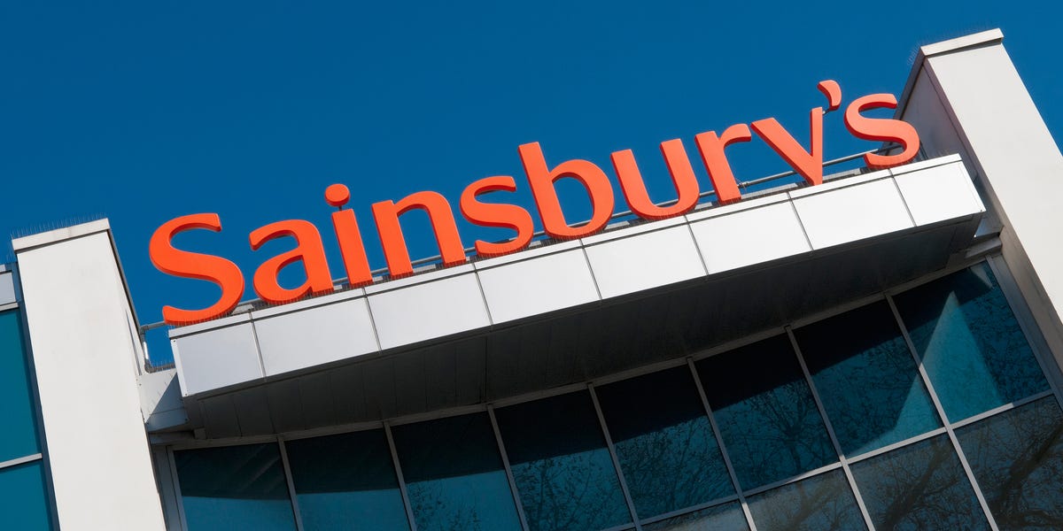 Sainsbury's £10 brown phone bag is the chic hands-free accessory for days out