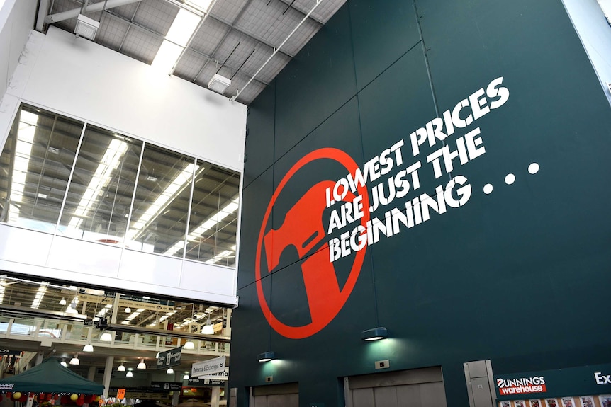 Bunnings store sign