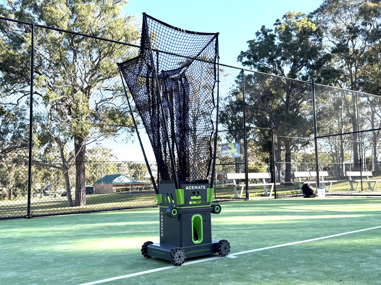 Despite its size, the S10 zips across the court much faster than you'd expect