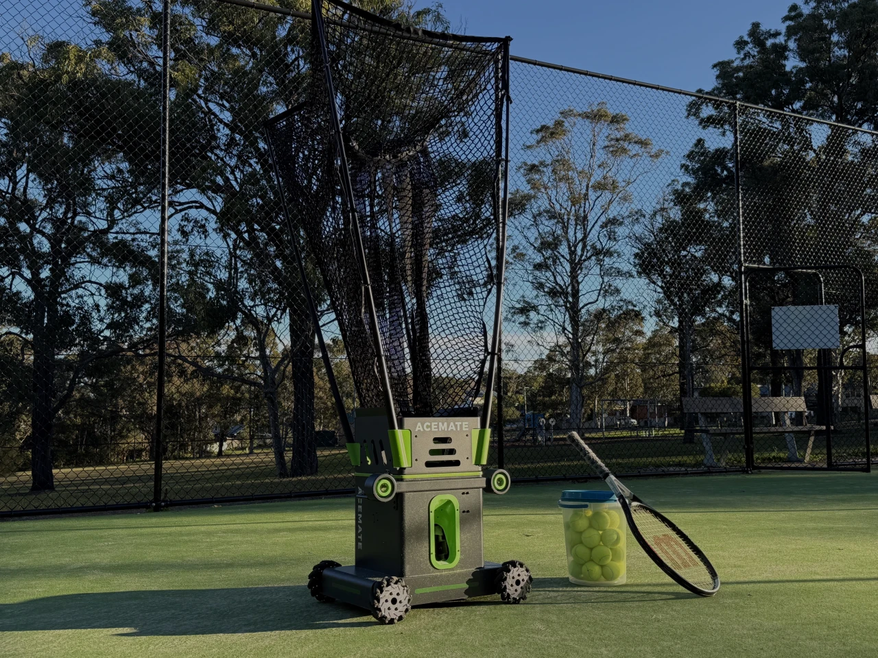 Not surprisingly, the S10 had a human coach and kids on an adjacent court very interested in it