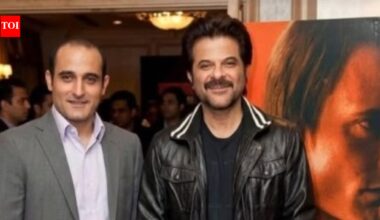 Anil Kapoor Celebrates Akshaye Khanna as 'One of Our Finest Actors' on 19th Anniversary of 'Gandhi, My Father' |