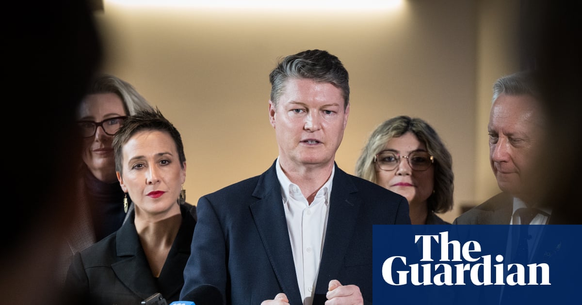 Victoria had bipartisan support for a legal right to work from home. So why has Ben Carroll kicked it down the road? | Victorian politics