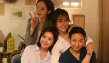 Fin.K.L members gather at a yoga studio run by Lee Hyori. Captured from social media