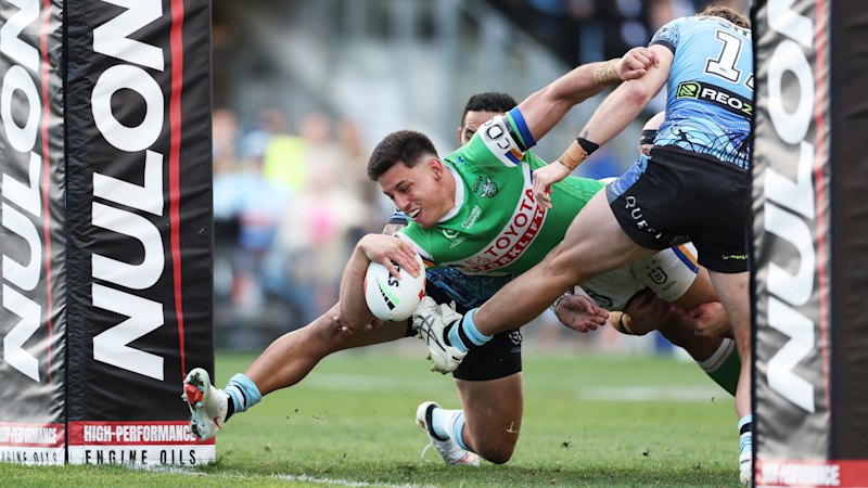 Braydon Trindall injury: Cronulla Sharks five-eighth suffers dislocated shoulder in loss to Canberra Raiders