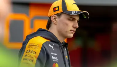 Oscar Piastri urged to explore ‘rabbit holes’ with McLaren setup