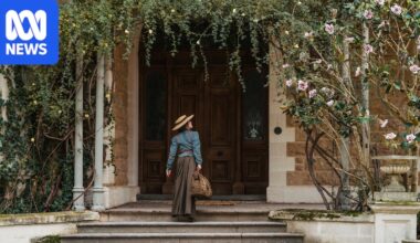 Owners of 19th-century Yallum Park mansion featured in Netflix series hope for Penola boost