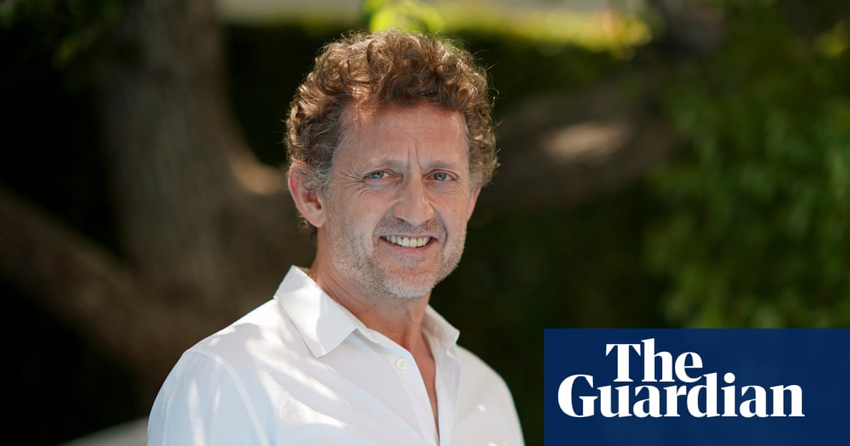 Post your questions for Alex Winter | Movies