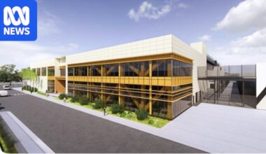 Proposal to turn former Ford factory into giant data centre worries Melbourne locals
