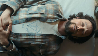 Teaser: Gordon-Levitt, Dynevor In "Pendulum"