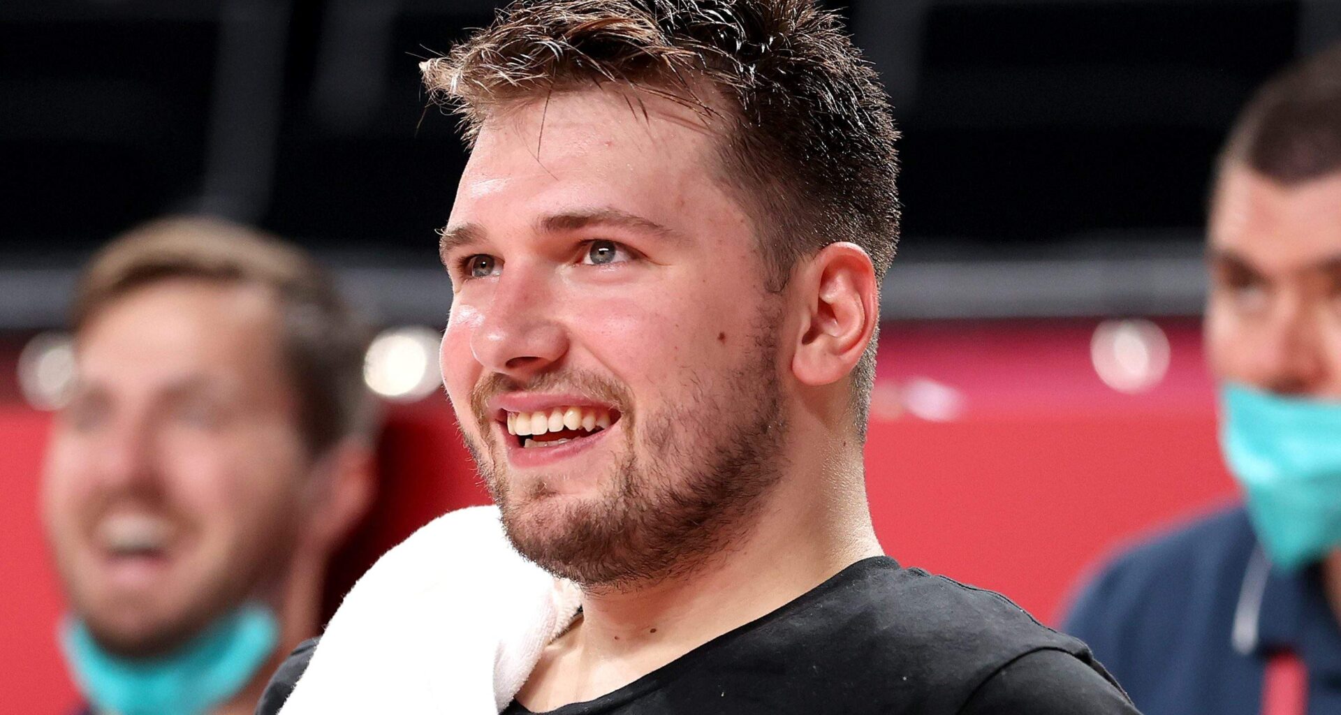 Lakers Linked to 6'10" Postionless 3x All-Star to Finish Roster Around Luka Doncic