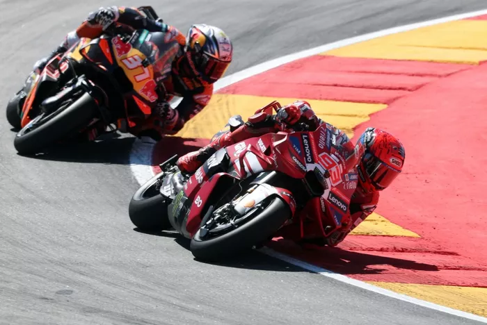 Marc Marquez, Ducati Team, Pedro Acosta, Red Bull KTM Factory Racing