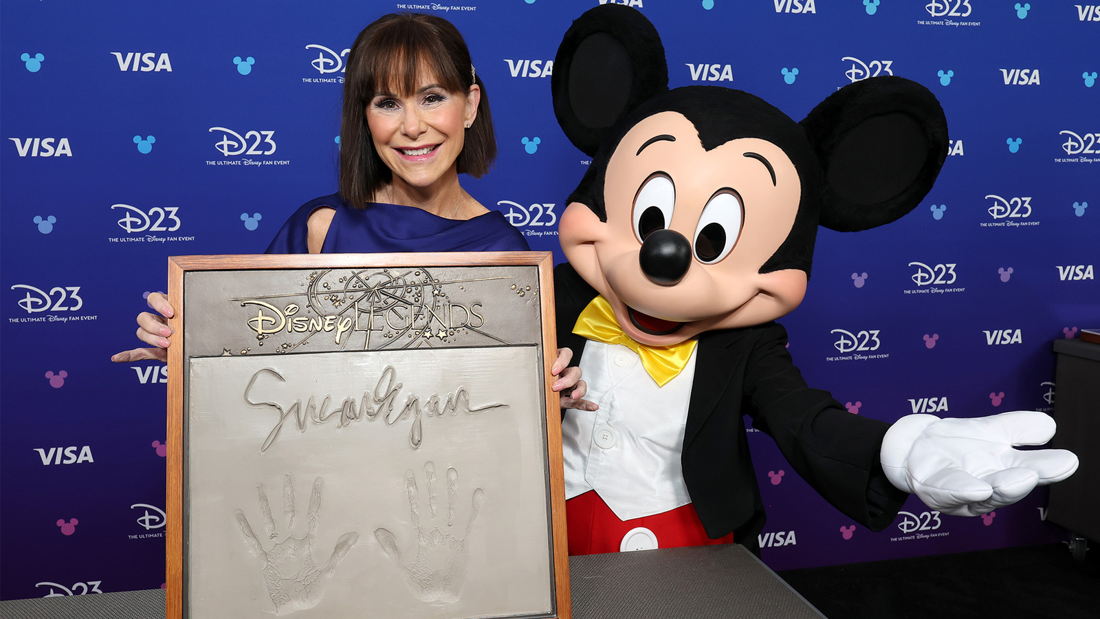 Susan Egan honored by Katseye, Broadway stars