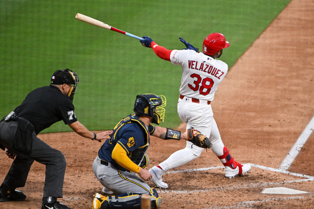 Astros Re-Sign Nelson Velázquez - MLB Trade Rumors