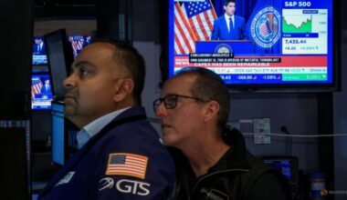 US Fed dissenters call for rate hikes over sustained inflation