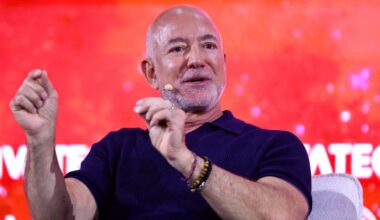 Bezos Stays on NFL Owner Sidelines
